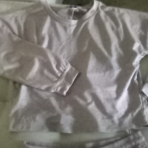 Clothes - Picture 2 of 3